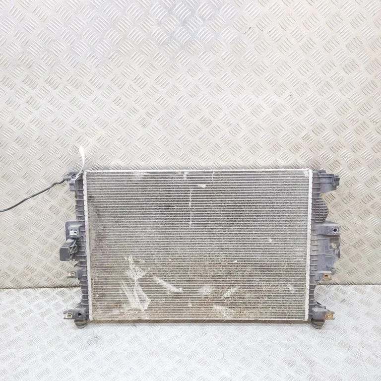 Dzesēšanas šķidruma radiators DG938005DD
