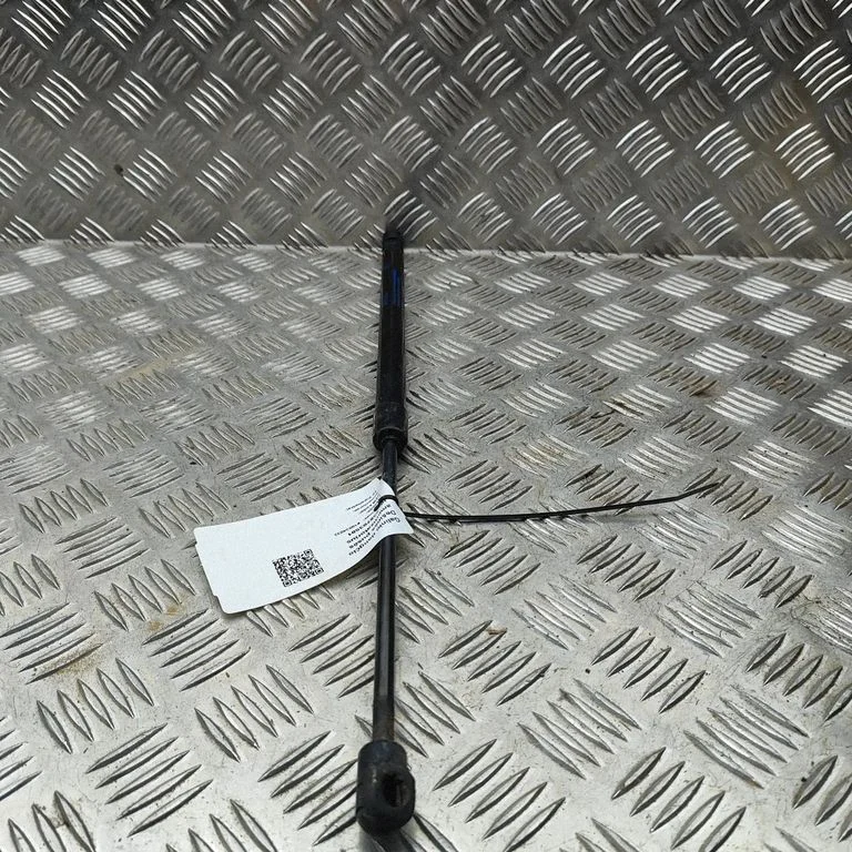 Siłownik (sprężyna gazowa) klapy bagażnika EM2EU6309112