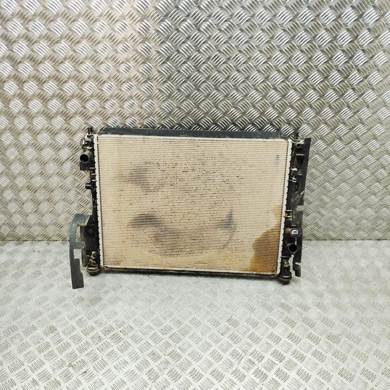 Dzesēšanas šķidruma radiators SA3HE1301010B