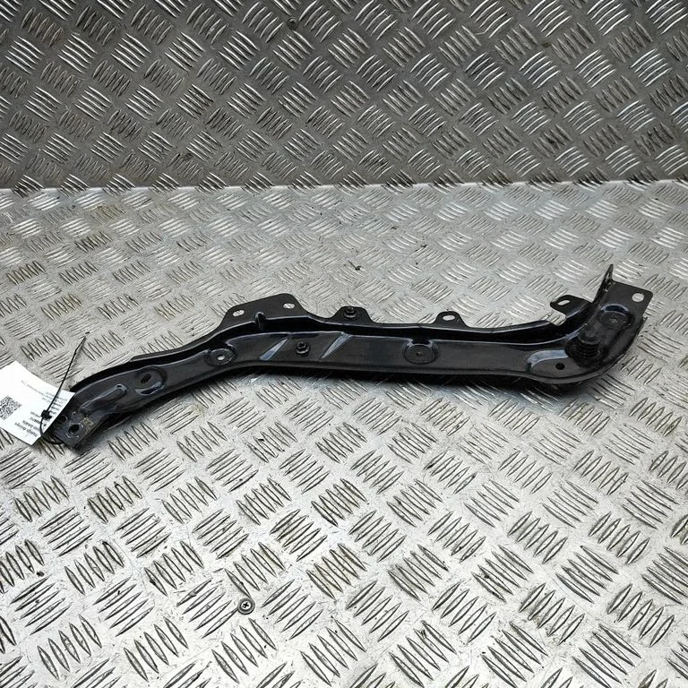 Headlight/headlamp mounting bracket SA3HK5301262