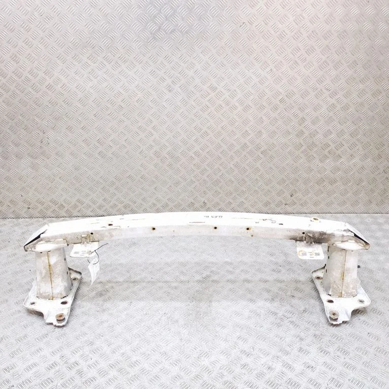 Priekšējā bampera šķērssija FG93F10922EB