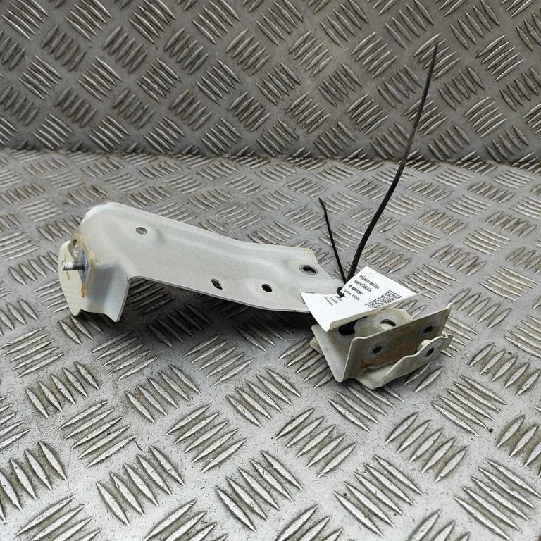 Fender mounting bracket 1425027300 – BYD Dolphin (2021-)