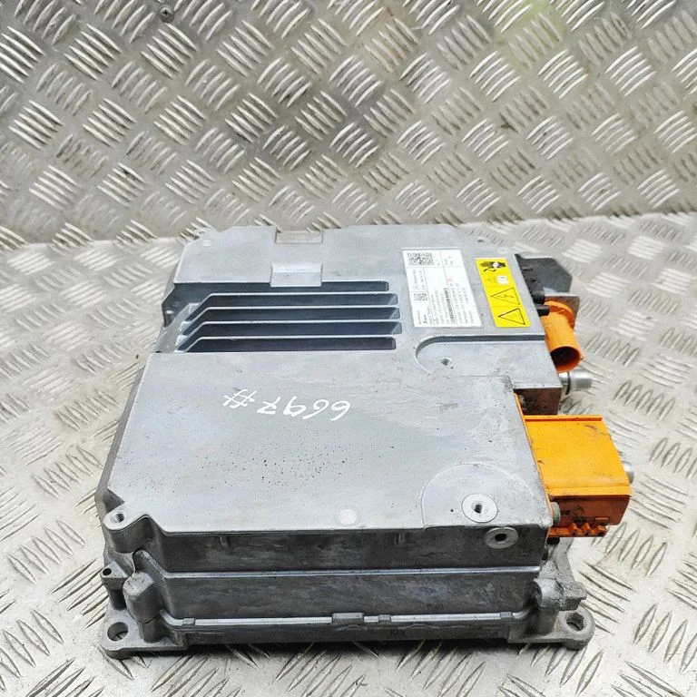 Invertors (sprieguma pārveidotājs) A0009015211