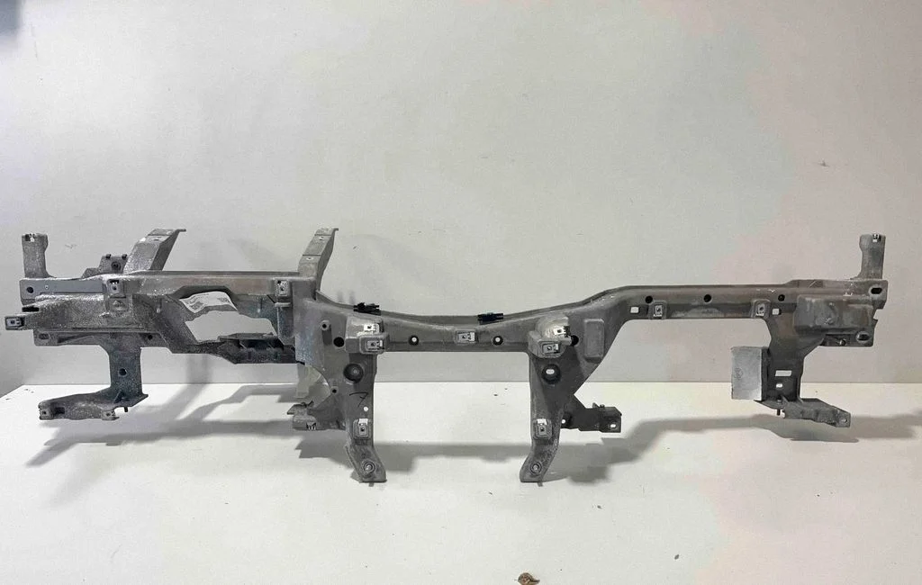 Armatuurlaua ristraam – BMW 7-seeria G11 G12 (2015-2022)