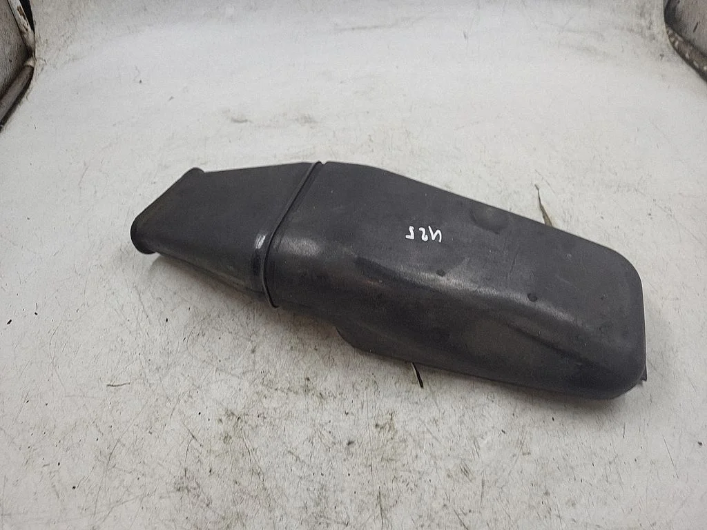 Air intake duct part 7787518