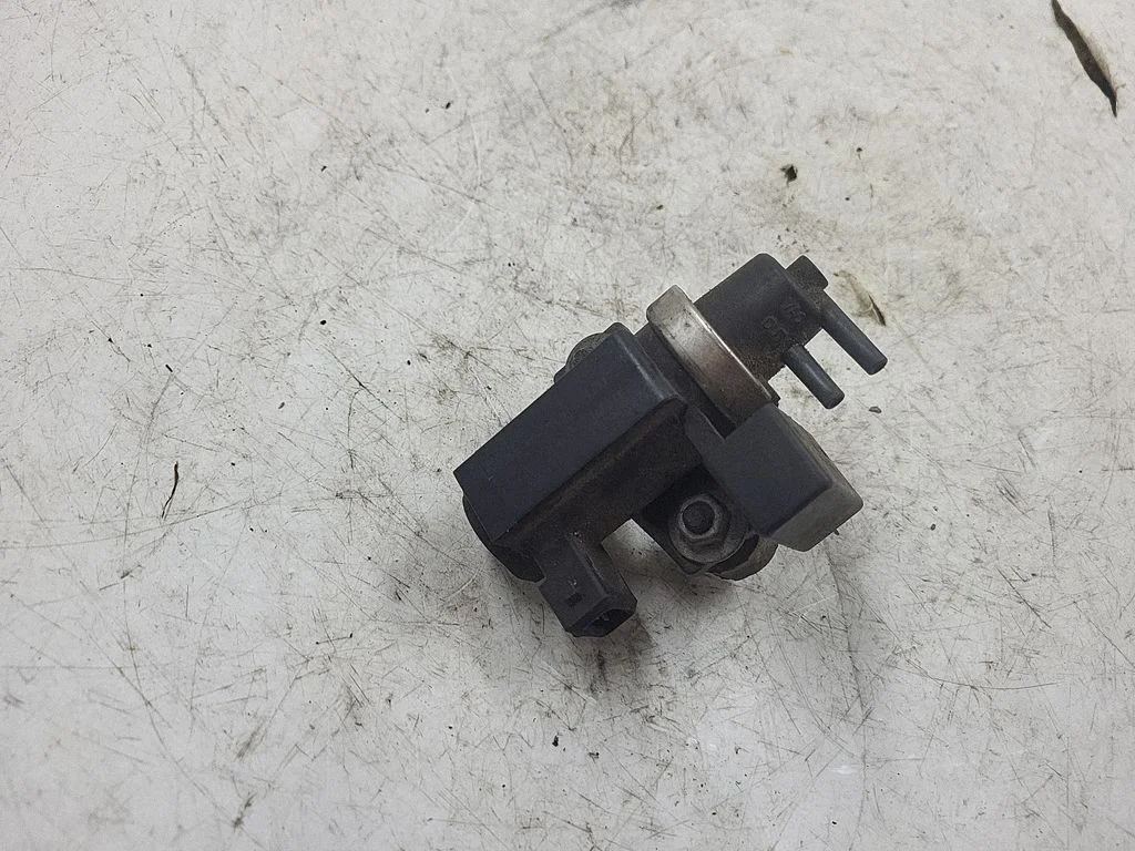 Turbo solenoid valve 2247906