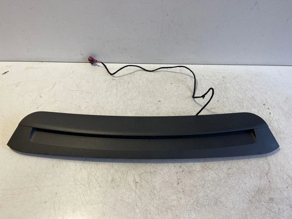 Third/center stoplight – Mercedes-Benz E-Class W214 (2024-)