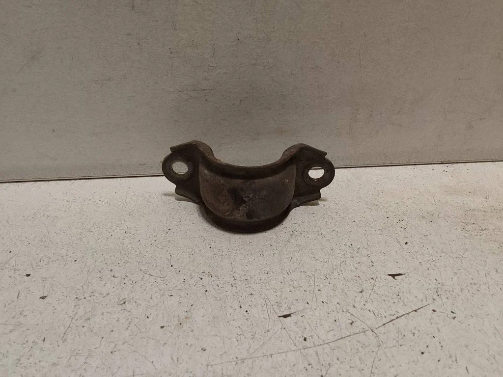 Sway bar bush bracket, front – Audi A4 S4 B6 8E 8H (2001-2005)