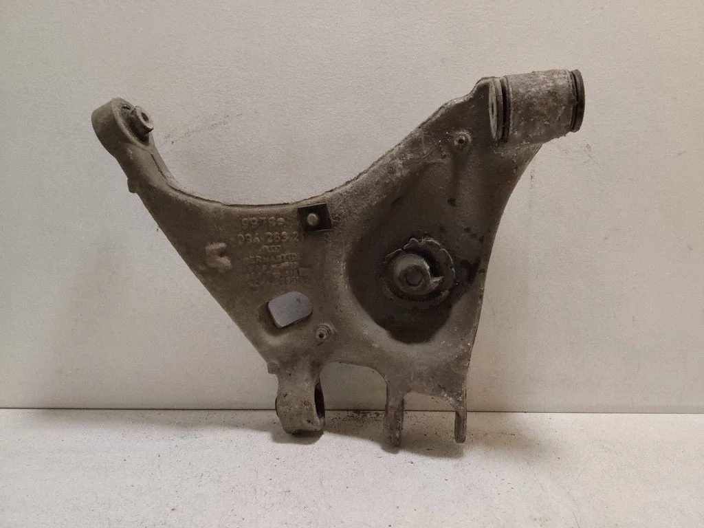 Tagumine ülemine õõtshoob 8E0505312T