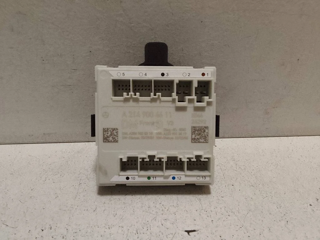 Durvju elektronikas vadības bloks A2149004611