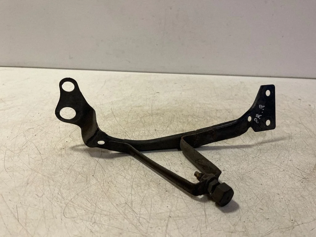 Radiator support slam panel bracket 8E0805538