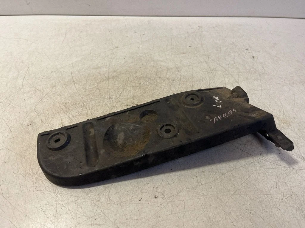 Rear bumper mounting bracket 8E0807453