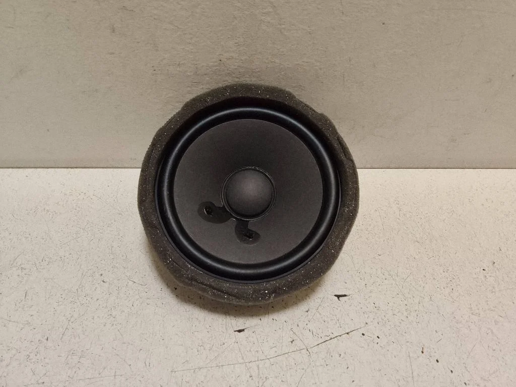 Rear door speaker – Mercedes-Benz E-Class W214 (2024-)