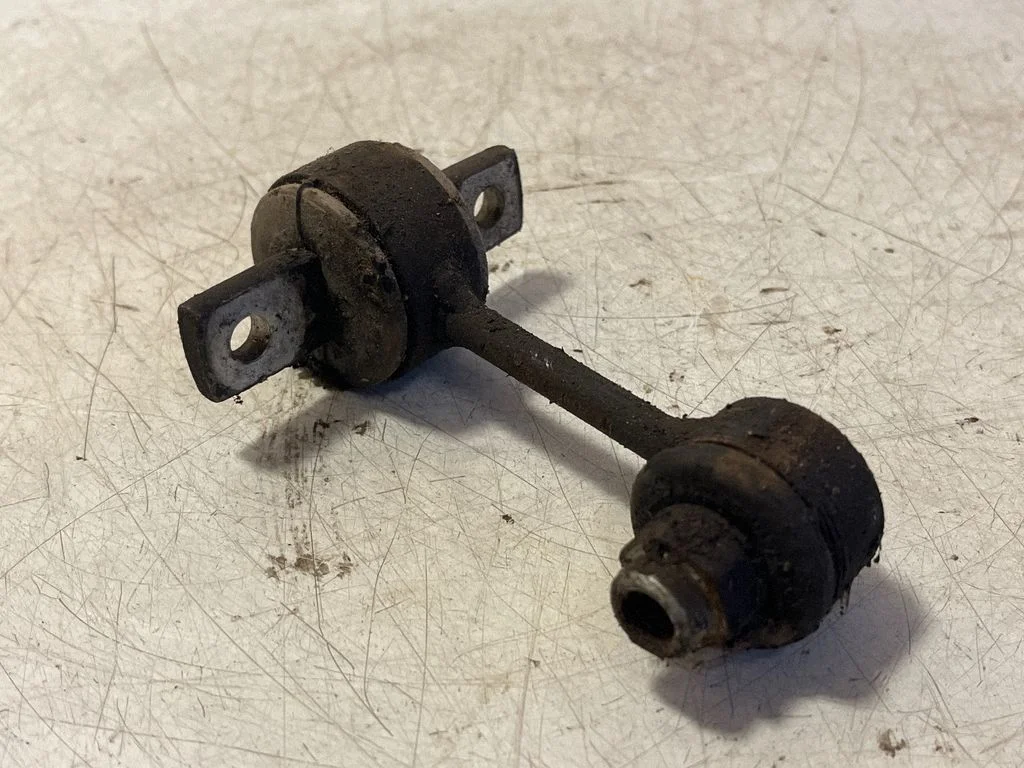 Łącznik stabilizatora tylnego – Audi A4 S4 B6 8E 8H (2001-2005)