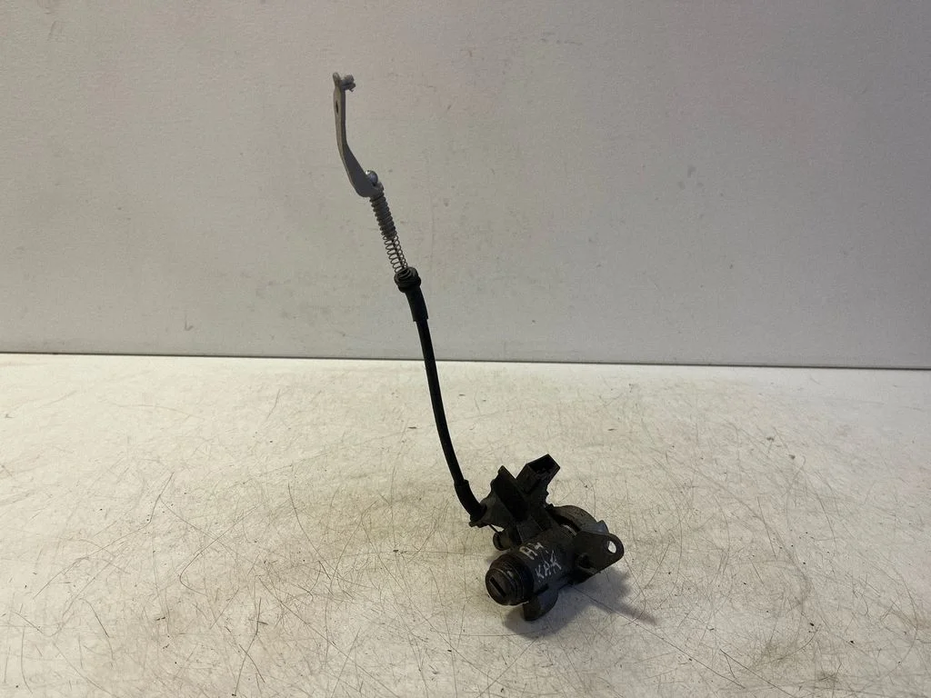 Tailgate exterior lock – Audi A4 S4 B6 8E 8H (2001-2005)