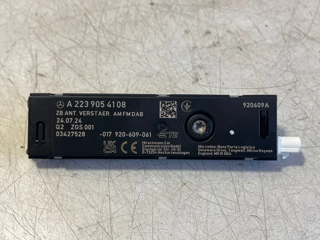 Antenas pastiprinātājs A2239054108