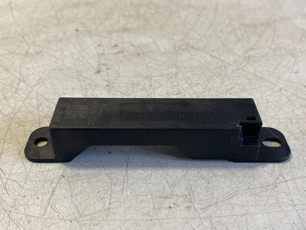 Keyless system antenna – Mercedes-Benz E-Class W214 (2024-)