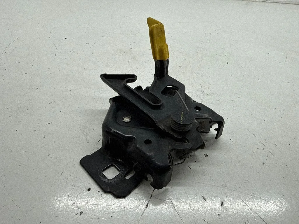 Engine bonnet/hood lock/catch BB5A16700