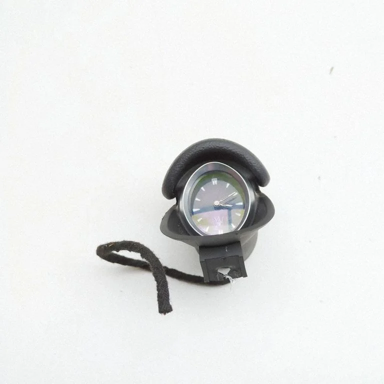 Clock 670021647