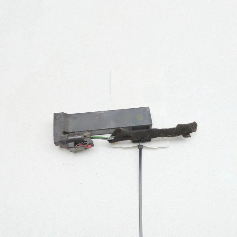Keyless system antenna 68071978AA