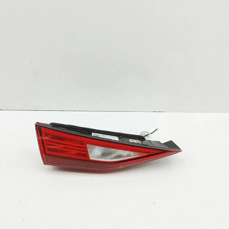 Tailgate rear/tail lights 8Y0945075A