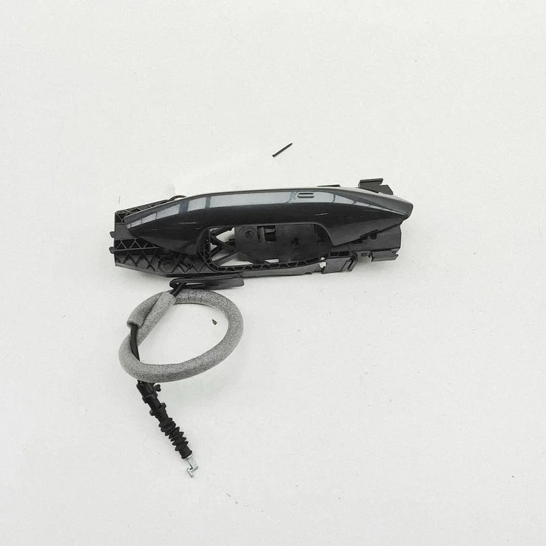 Front door exterior handle 8V0839885