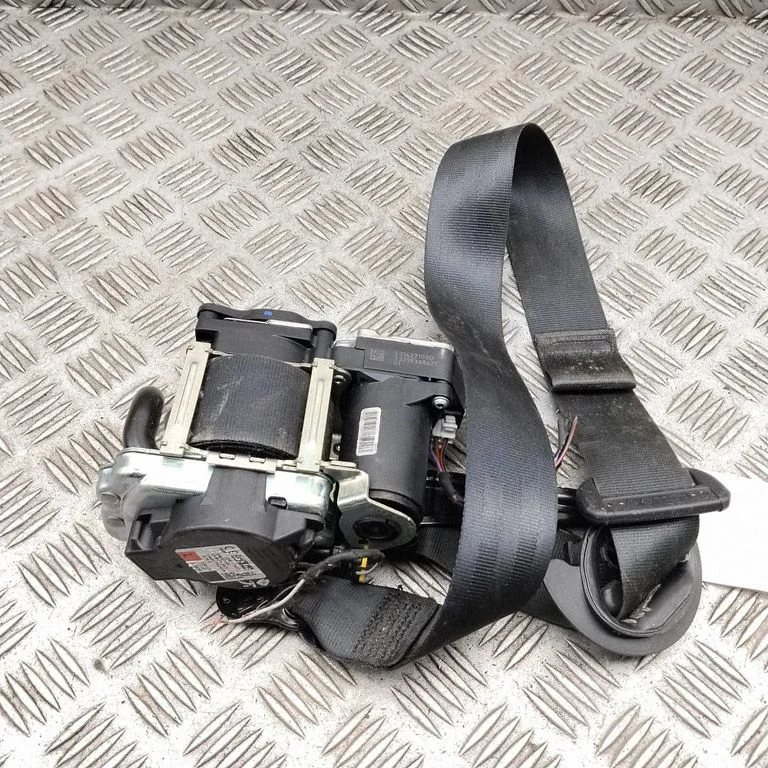 Priekšējā drošības josta 5NC857705D