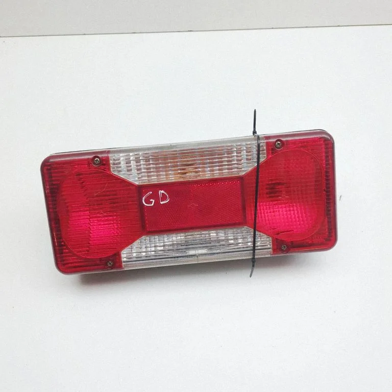 Rear/tail lights 69500026