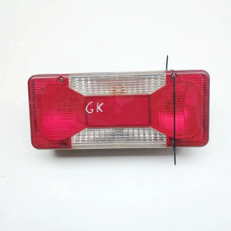 Rear/tail lights 69500032
