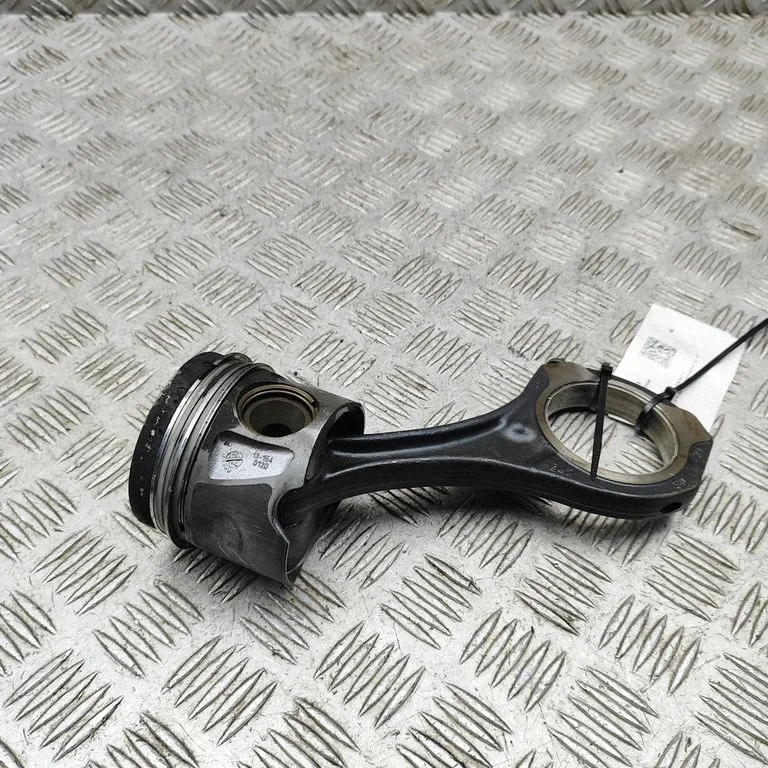 Piston A6420309717