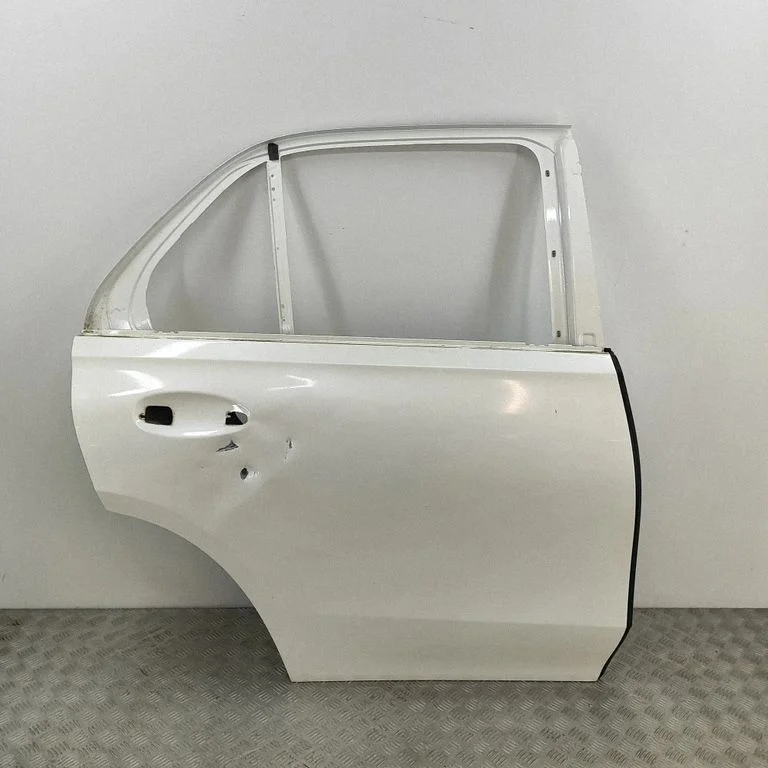 Aizmugurējās durvis A1677301807