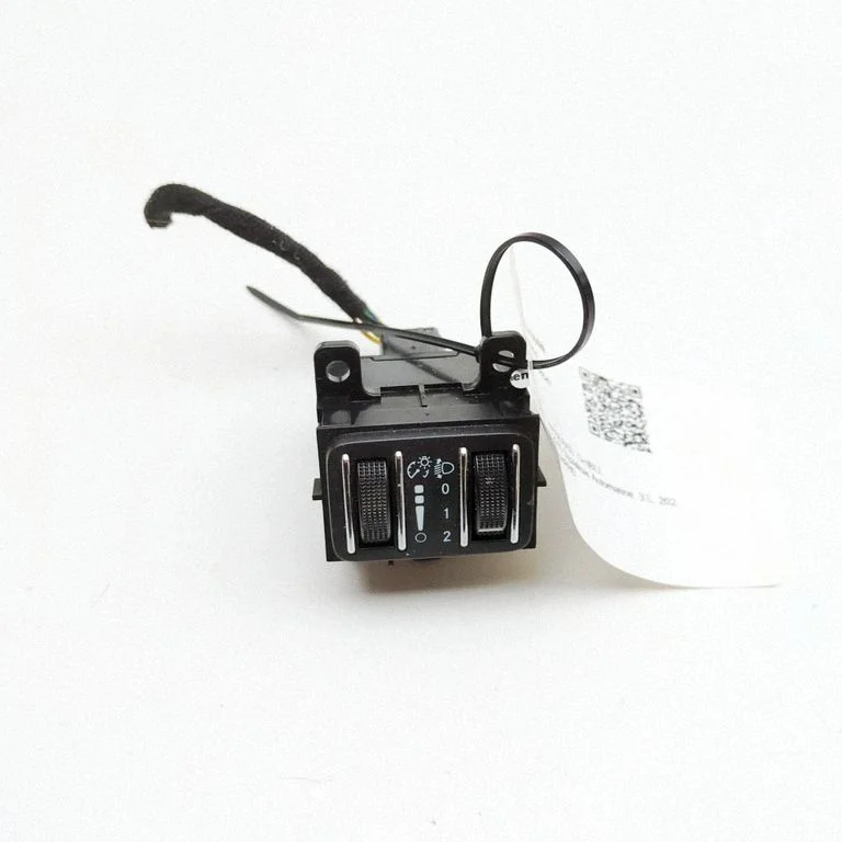 Headlight level height control switch – Maserati Ghibli (2013-)