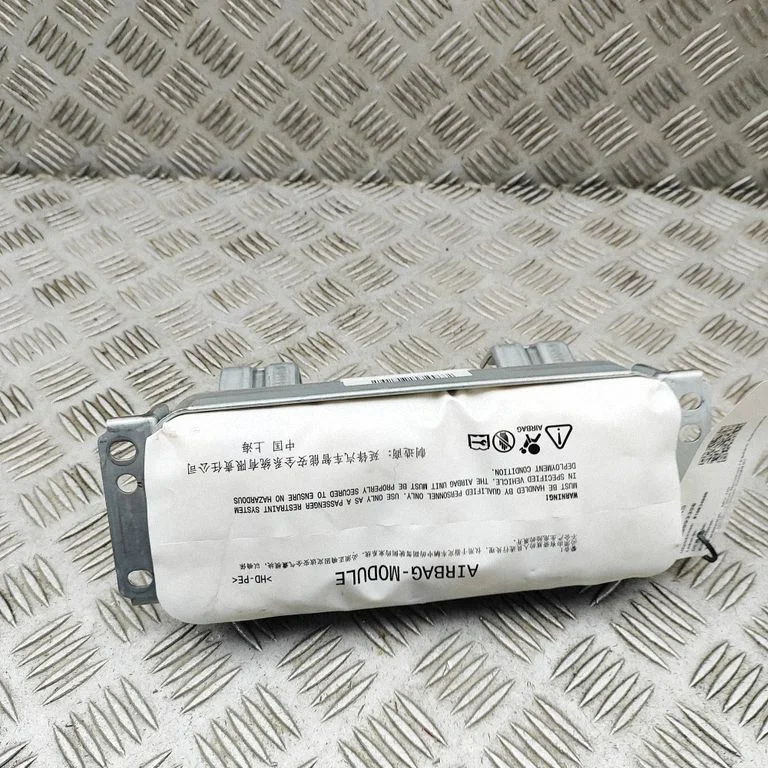 Kõrvalistuja turvapadi SAIC472A3