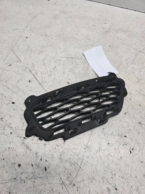 Front grill GJ3215A298D