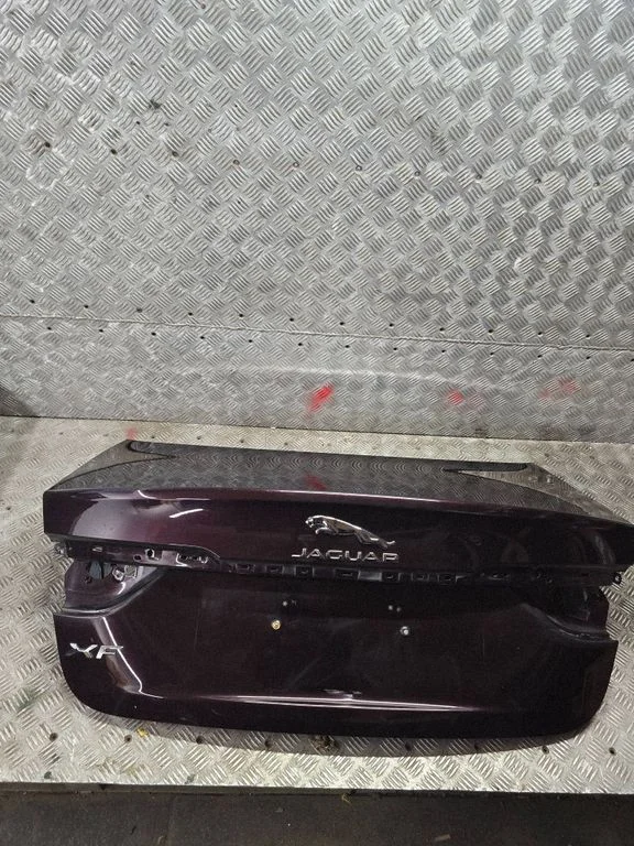 Tailgate/trunk/boot lid 1234