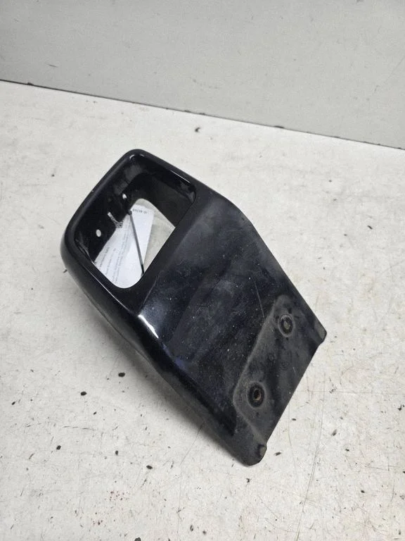 Listwa zderzaka tylnego BJ3M17F