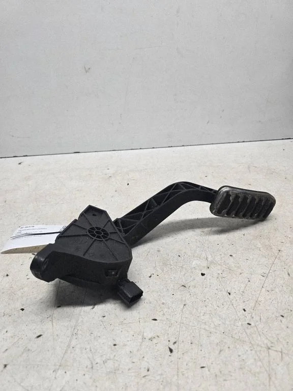 Accelerator throttle pedal GK7M9F836BA