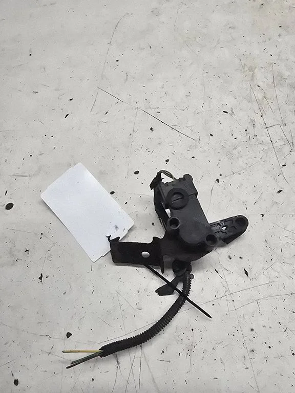 Tagumise õhkvedrustuse kõrgusandur – Land Rover Evoque I (2011-2018)