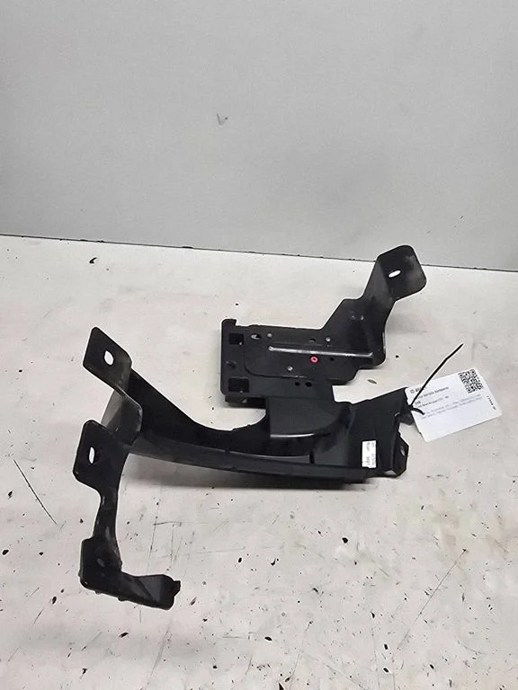 Mocowanie zderzaka tylnego EJ3217A150AE