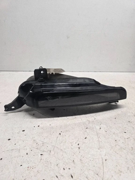 Halogen przedni GJ3M15200AA
