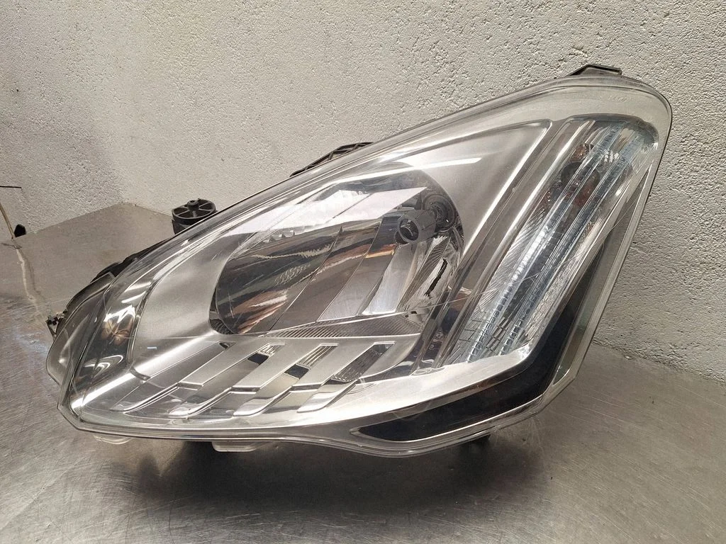 Esituli – Peugeot Partner (1996-2002)