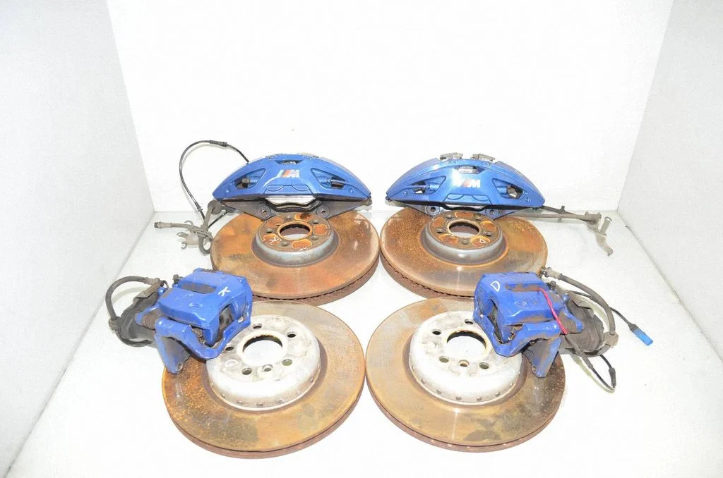 Brake discs and calipers set – BMW 5 Series G30 G31 G38 (2016-)