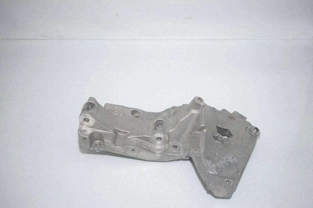 Generator/alternator bracket 8620708