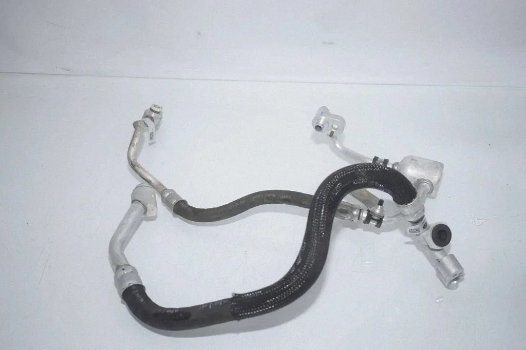 Air conditioning (A/C) pipe/hose 9365380