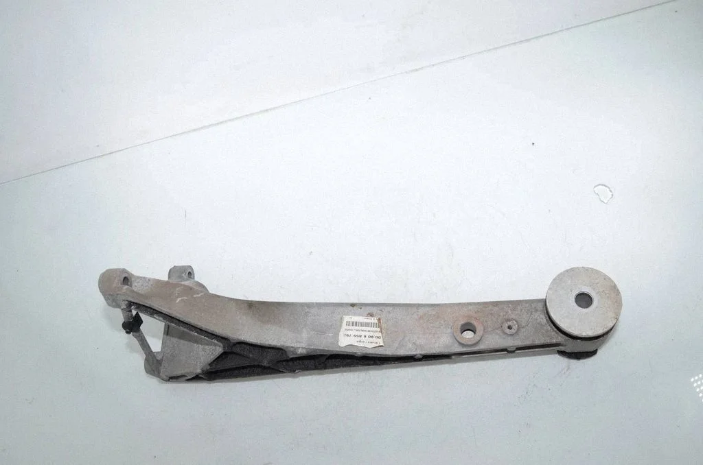 Gearbox mounting bracket 6858295