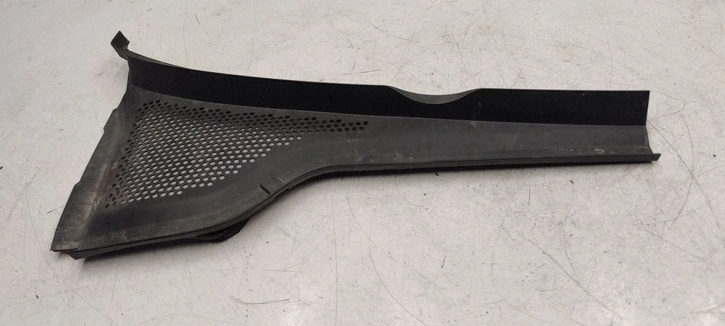 Wiper trim – Volkswagen Golf VII (2013-2019)