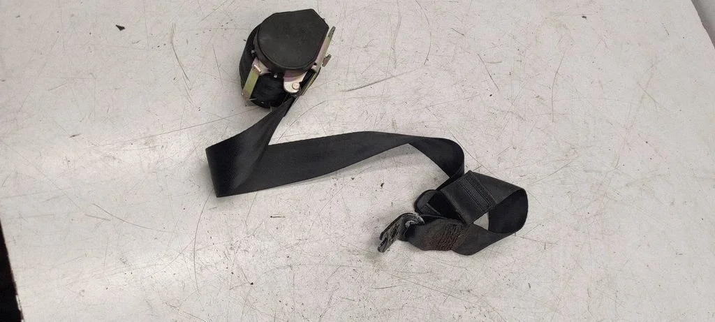 Rear seatbelt – Volkswagen Golf VII (2013-2019)