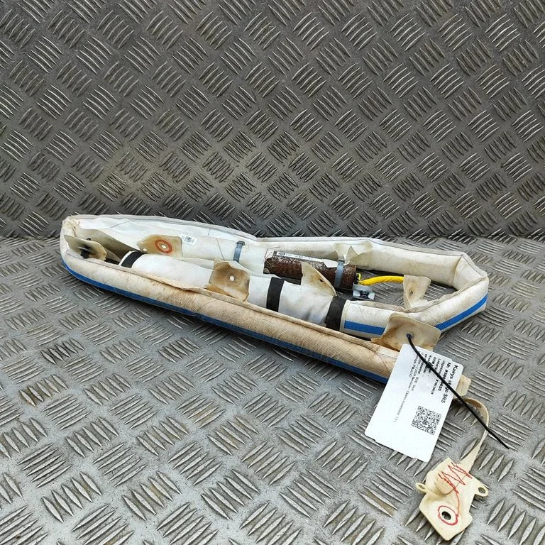 Katuse turvapadi (kardin) SA3HK5820700