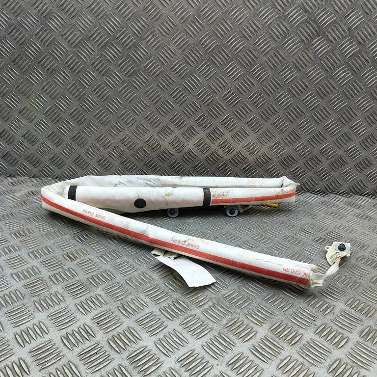 Katuse turvapadi (kardin) SA3HK5820800