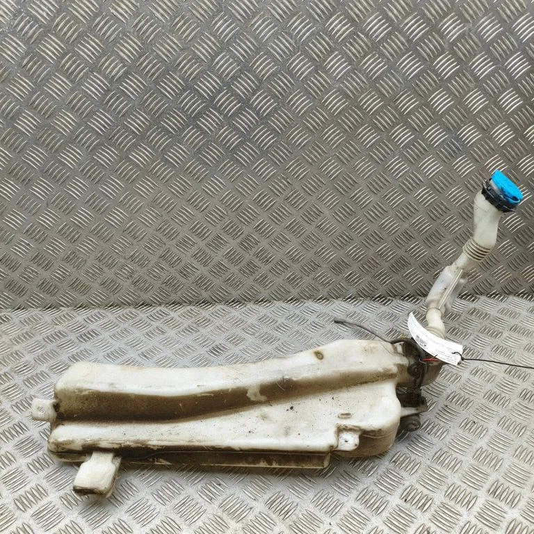 Logu mazgāšanas šķidruma tvertne 97807637